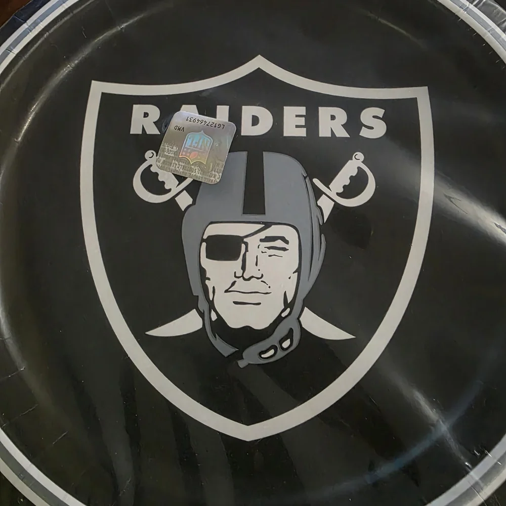 Raiders Black Party Plates 85 count